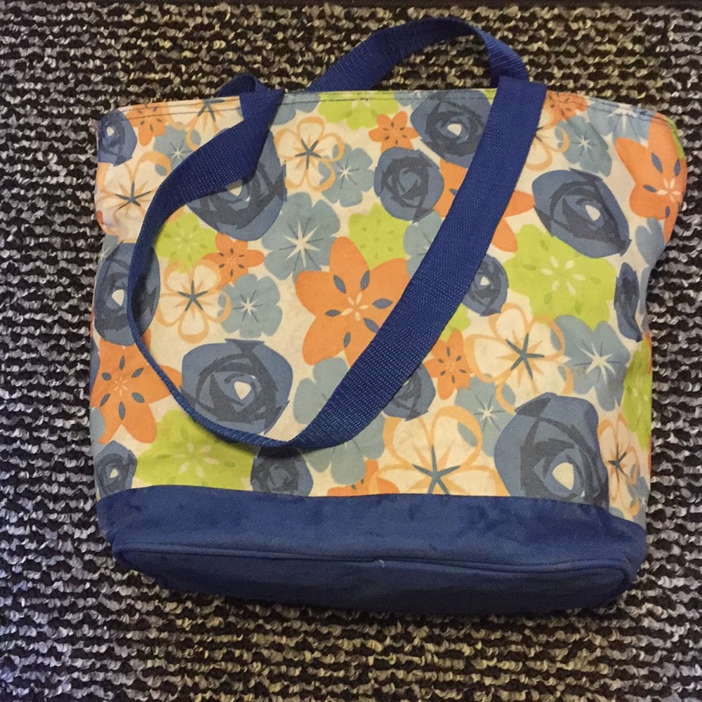 Insulated tote bag